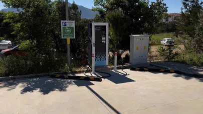 Datça'da bir ilk: Hastane bahçesinde elektrikli araç dönemi başladı