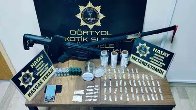 Dörtyol'da zehir tacirlerine geçit yok: Adreslerinde cephanelik çıktı