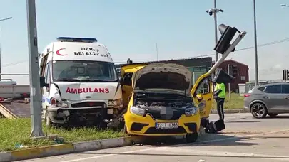 Edirne’de acı bilanço: Hasta taşıyan ambulans ile taksi kavşakta birbirine girdi