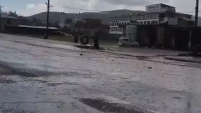 Veysel Karani'de kabus dolu anlar: Sağanak yağış hayatı felç etti, vatandaş isyan bayrağını açtı