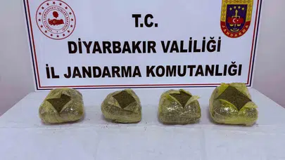 Diyarbakır’da zehir tacirlerine ağır darbe: Tonlarca esrar ve metamfetamin ele geçirildi