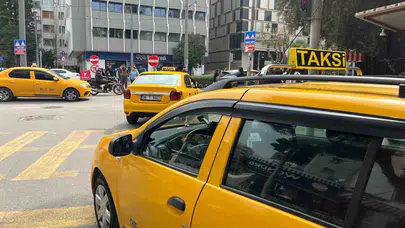 İzmir’de taksi plakası dönemi: 19 ilçeye 115 yeni araç geliyor