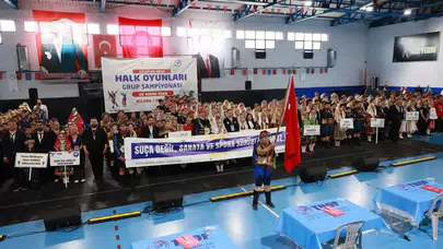 Buldan’da Anadolu rüzgarı esti: 23 ekip sahne tozunu birbirine kattı