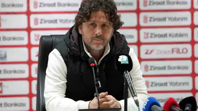 Fatih Tekke'den Samsunspor zaferi sonrası itiraf: Tur atlamak çok değerliydi ama hakem yönetimi sınıfta kaldı