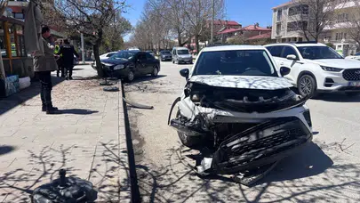 Erzincan’da korkutan kaza: 3’ü çocuk 6 kişi hastanelik oldu