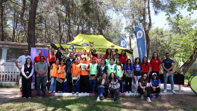 Buzun stratejisi salonlara taşındı: Kız çocukları parkede şampiyonluk için ter döktü