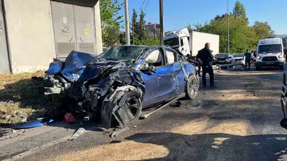 İzmir’de dehşet anları: Freni boşalan tır ortalığı savaş alanına çevirdi, 3 can kaybı