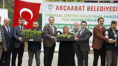 Akçaabat’ta toprak berekete dönüştü: Belediye 25 bin fideyle çiftçinin yüzünü güldürdü