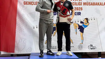 Bilecik'in gururu ringten madalyayla döndü: Genç sporcu Türkiye üçüncüsü oldu