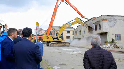 Samsun’da beklenen gün geldi: Kentsel dönüşümde ilk kepçe Anadolu Mahallesi’nde vuruldu