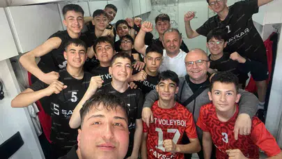 Kayseri'nin gururu oldular: Elit Voleybol namağlup finallere uçtu