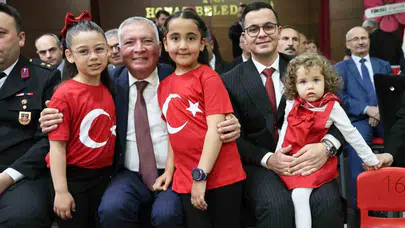Honaz’da 23 Nisan: Çocukların neşesi gökyüzüne bırakılan balonlarla hüzne dönüştü