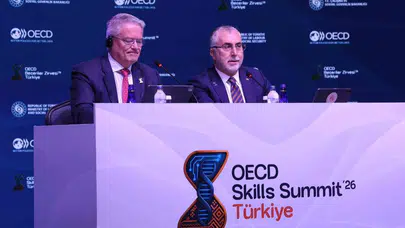 Bakan Işıkhan'dan küresel dönüşüm mesajı: Türkiye değişimi risk değil fırsat olarak görüyor