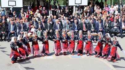 Aksaray’da 23 Nisan rüzgarı: Minikler doyasıya eğlendi