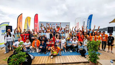 Ölüdeniz’in zirvesinde zafer terleri: 15 ülkeden gelen sporcular Babadağ’da buluştu