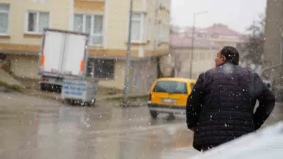 Bahar geldi derken kış geri döndü: Bayburt'ta 20 Nisan şaşkınlığı