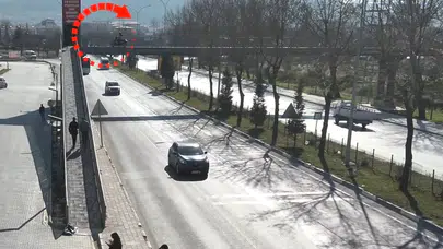 Kütahya'da motosiklet sürücülerine kritik uyarı: Üst geçitler yayalar içindir