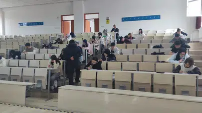 Üniversite kapılarını lise öğrencilerine açtılar: Geleceğin adayları kampüs havasını soludu