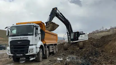 19 gündür süren çile sona eriyor: Yüksekova’da heyelan bölgesinde hummalı çalışma