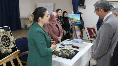 Sanatın fırçasından dökülen erdem: Bayburt’ta değerler sergisi kapılarını açtı