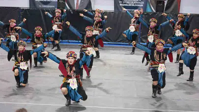 Buldan’da geleneksel rüzgar: 600 sporcu Türkiye finalleri için ter döktü