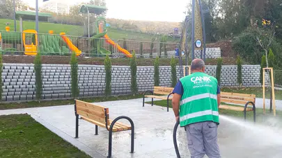 Canik’te bahar temizliği: Parklar çocukların neşesiyle dolacak