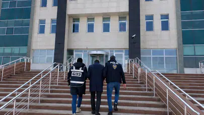 21 yıllık firar sona erdi: Kars’ta aranan suç makinesi kıskıvrak yakalandı