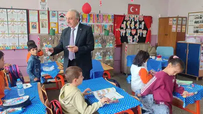 Okullarda moral ziyareti: ER-VAK çocukların 23 Nisan coşkusuna ortak oldu
