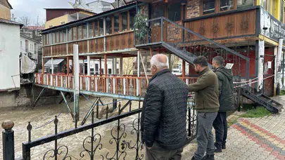 Van’da dere taşkını alarmı: Köprü ve kafe güvenlik gerekçesiyle mühürlendi