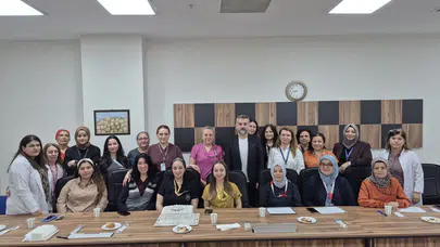 Bilecik’te beyaz önlüklü kahramanlara vefa günü: Onlar yaşamın ilk tanıkları
