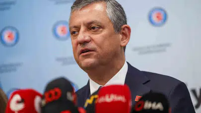 Özgür Özel’den 4 Mayıs mesajı: CHP sahaya iniyor, iktidara "işçi için iş birliği" çağrısı yaptı