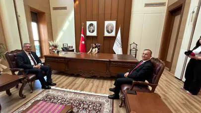 Gaziantep’te 23 Nisan heyecanı: Minik Vali koltuğa oturdu, talimatları peş peşe sıraladı