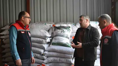 Bayburt’ta tarlalar berekete doyuyor: 67 ton tohum çiftçinin yüzünü güldürdü