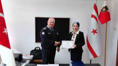 Sadece silah ve kalkan değil, ikna gücü de kuşanıyorlar: Polis adaylarına iletişim dersi