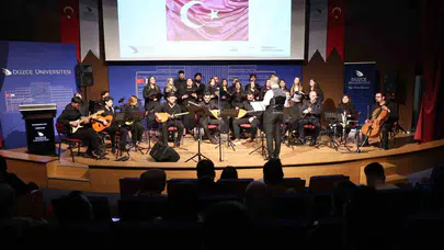 Kahramanlık ezgileri Düzce'de yankılandı: Türkülerle tarihe yolculuk