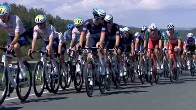 Pedallar Ege’nin zirvesi için döndü: 61. Cumhurbaşkanlığı Türkiye Bisiklet Turu’nda nefes kesen etap