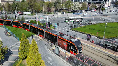 Raylarda bayram şenliği: Kayseri’de çocuklar için vagonlar mutluluğa açıldı