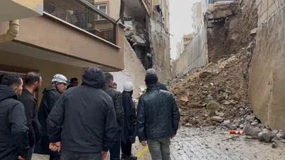 Mudanya'da korku dolu anlar: İstinat duvarı büyük bir gürültüyle çöktü, mahalleli deprem oluyor sandı