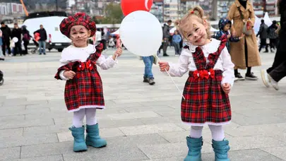 Kocaeli’de 23 Nisan rüzgarı: Minikler meydanları kırmızı beyaza boyadı
