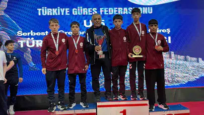 Muğla’nın güreşteki gurur günü: Minderin genç yıldızları Türkiye ikincisi oldu
