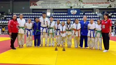 Fethiye’de Salihli fırtınası: Uluslararası arenada 8 madalya ve 2 kupa birden