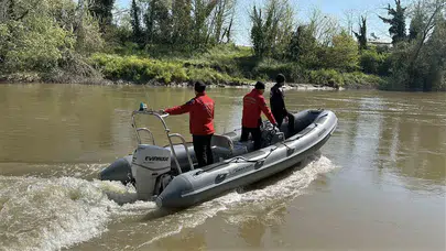 Sakarya Nehri’nde yürekleri ağza getiren olay: İp koptu, 10 yaşındaki Ahmet sulara gömüldü
