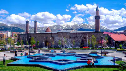 Baharın müjdecisi Mayıs ayı soğukla geliyor: Erzurum'da termometreler 1 dereceyi gösterecek
