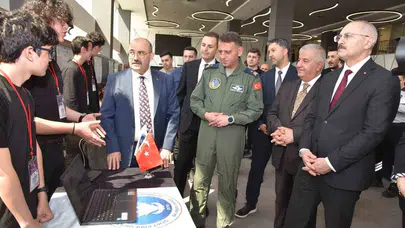 Geleceğin mucitleri Balıkesir'de buluştu: Genç zihinlerden teknoloji şöleni