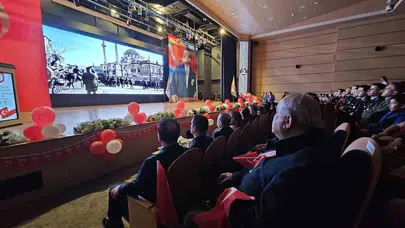 Cumhuriyetin ilk şehrinde bayram coşkusu: Minikler sahne aldı, duygusal anlar yaşandı
