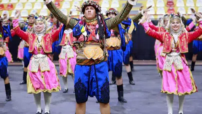 Buldan’da folklor rüzgarı esecek: 600 sporcu sahneye çıkıyor
