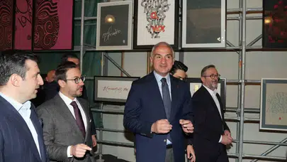 Tarihi dokusuyla İstanbul’a göz kırpıyor: 106 yıllık Karaköy Palas sanatın yeni adresi oldu