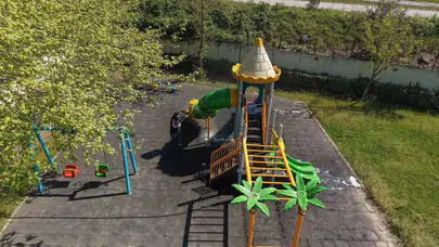 Miniklerin neşe kaynağı parklar pırıl pırıl: Çayırova’da hijyen seferberliği