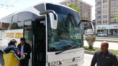 Malatya'da sabah trafiğinde dehşet: İki otobüs çarpıştı, ortalık savaş alanına döndü