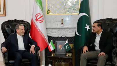 İslamabad’da kritik zirve: İran ve Pakistan’dan güvenlik hattında dev iş birliği mesajı